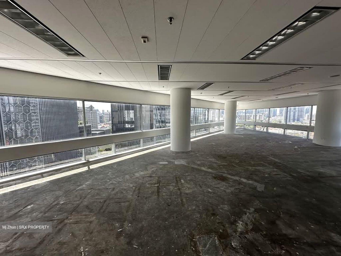 Gateway East (D7), Office #544182571